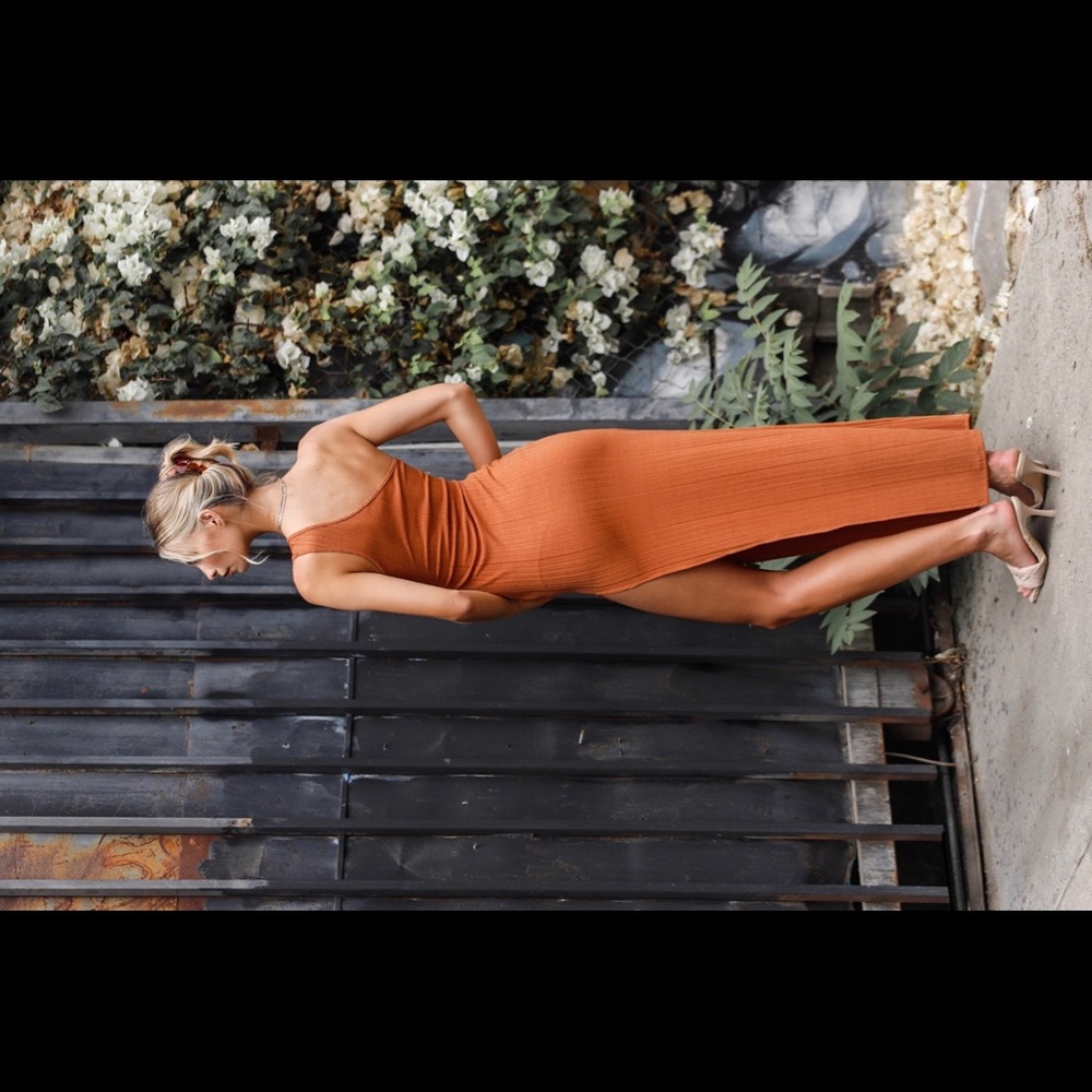 Side Slit Maxi Dress - Picture 4 of 7